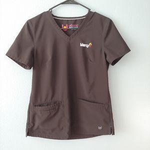 Mercy Urbane Women's Scrub Top size XS
